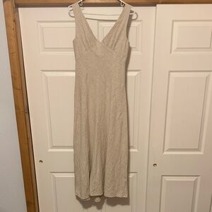 Chic Cream Sleeveless Maxi Dress